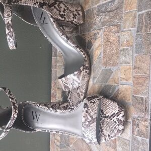 Worthington open toe shoes, size 7